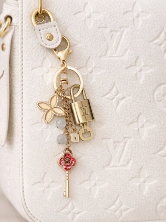 Louis Vuitton Accessories - Louis Vuitton Authentic Gold Lock & Key 🔑 Bag Charm + Unbranded Keychain
